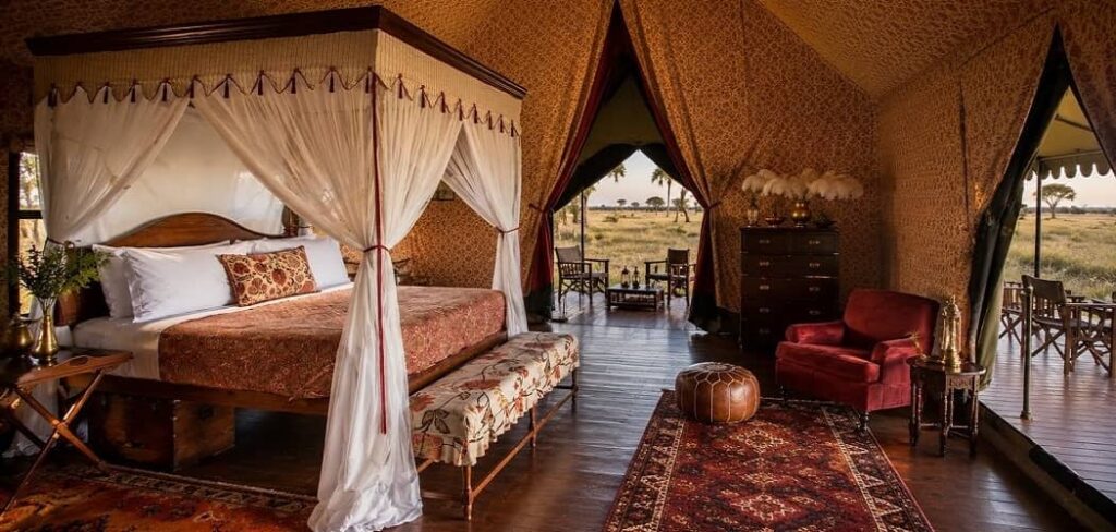 Safari luxury tent with Eastern deco